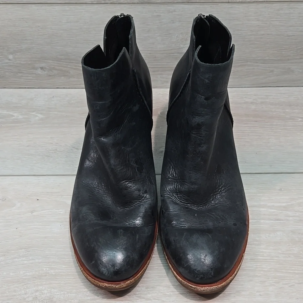 Kork Ease Women Black Distressed  Leather Ankle Boots Moto Shoes Sz 8.5M